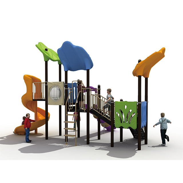 Parque infantil al aire libre con tobogán de plástico, equipo de juegos de tema de navegación